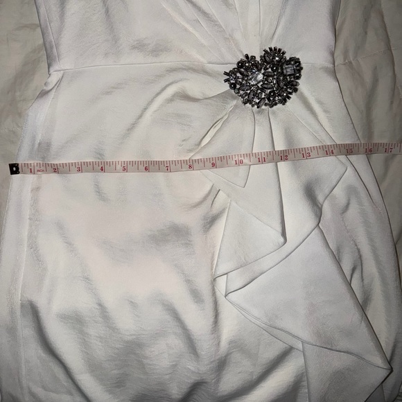 NWT BCBGMAXAZRIA STRAPLESS ISLA WHITE DRESS - Picture 10 of 10